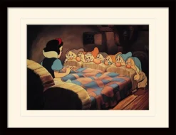 Pyramid International Disney - Mounted & Framed 30x40 Print - Snow White Bed